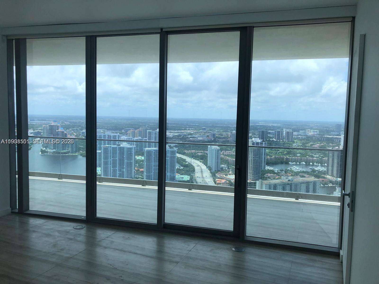 Armani Casa at 18975 Collins Ave, Sunny Isles Beach, FL 33160 - For Rent photo 10