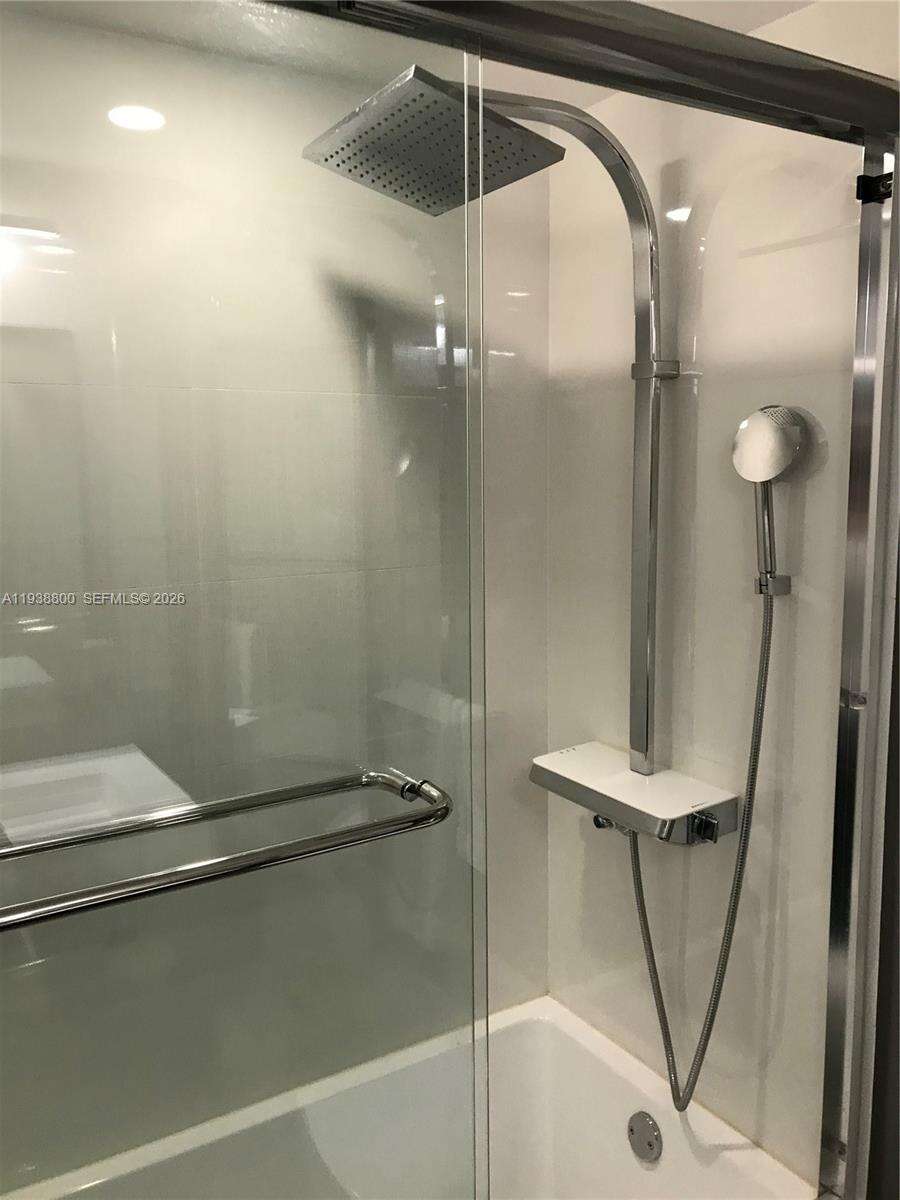 Decoplage at 100 Lincoln Rd, Miami Beach, FL 33139 - For Rent photo 33