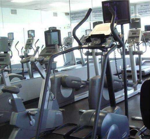 Decoplage at 100 Lincoln Rd, Miami Beach, FL 33139 - For Rent photo 37