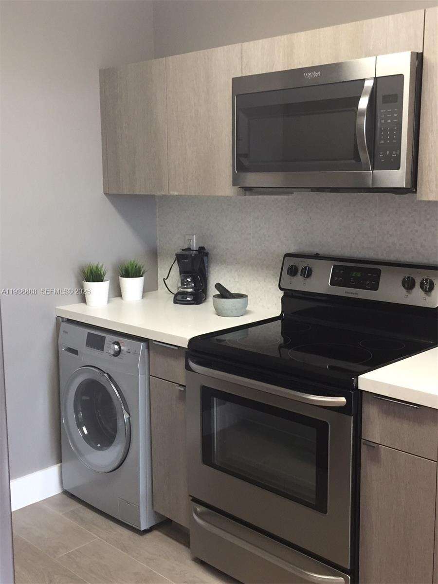 Decoplage at 100 Lincoln Rd, Miami Beach, FL 33139 - For Rent photo 10
