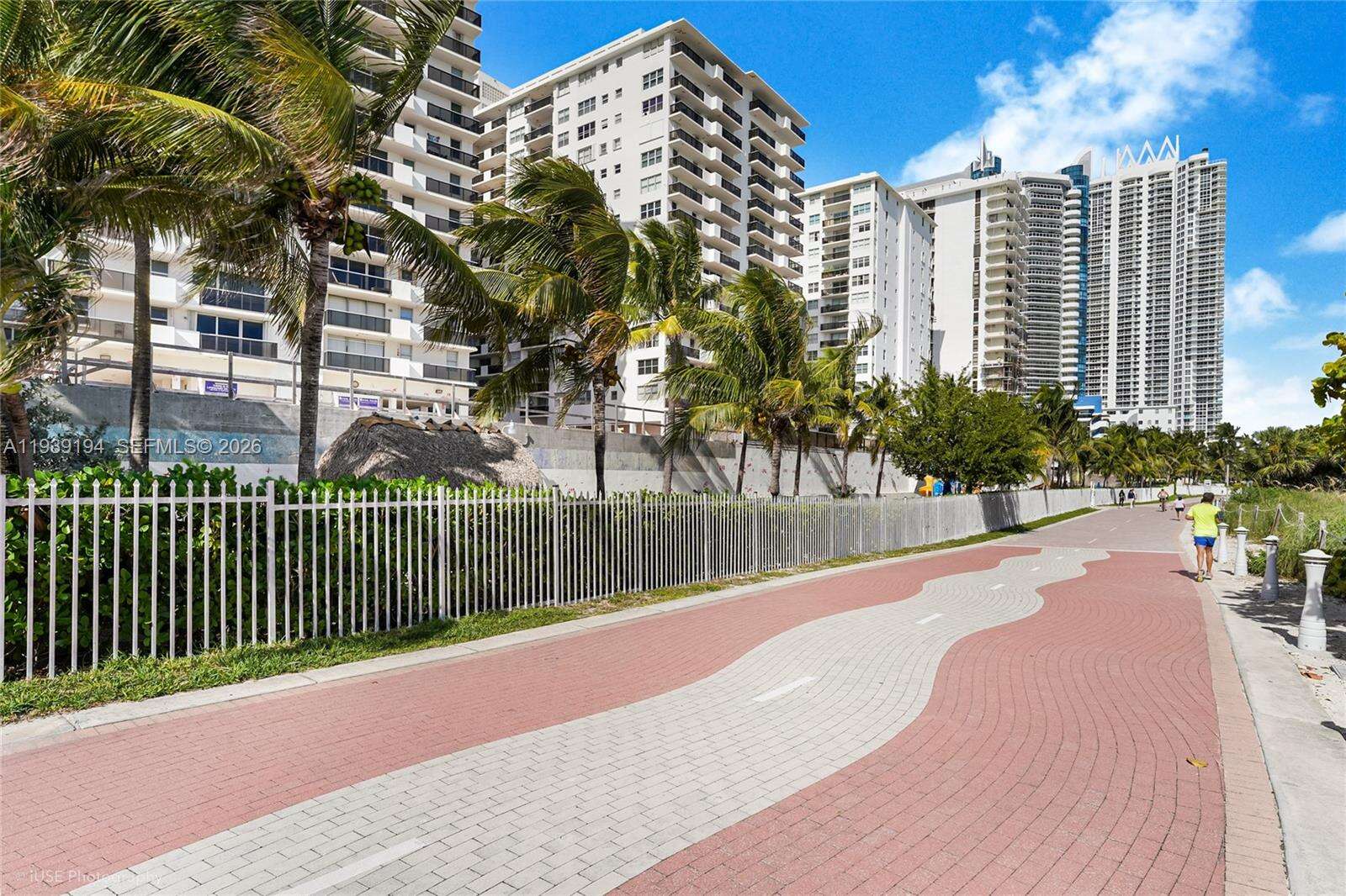 Maison Grande at 6039 Collins Ave, Miami Beach, FL 33140 - For Rent photo 17