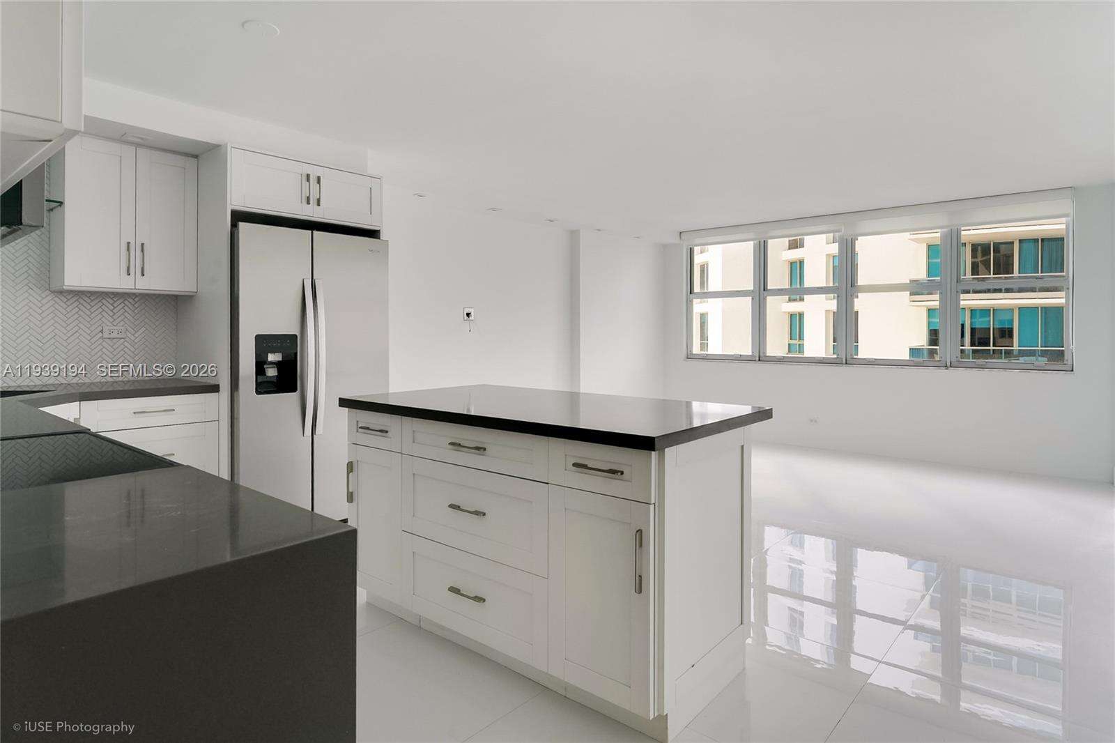 Maison Grande at 6039 Collins Ave, Miami Beach, FL 33140 - For Rent photo 3