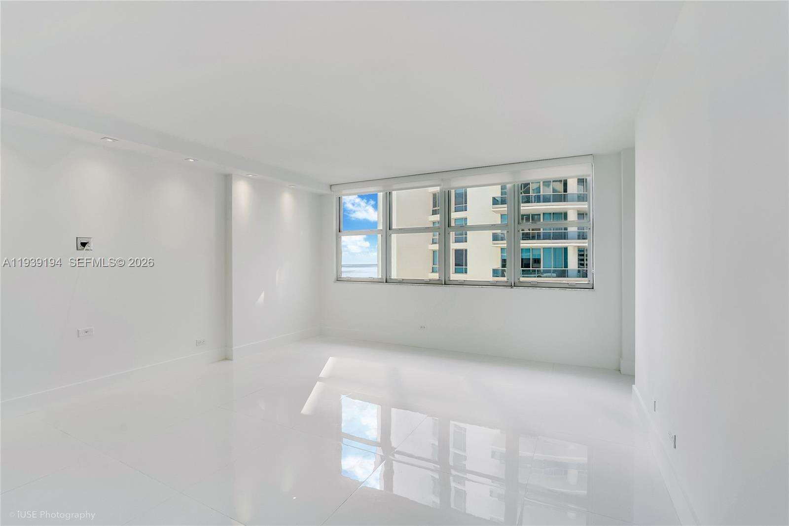 Maison Grande at 6039 Collins Ave, Miami Beach, FL 33140 - For Rent photo 8