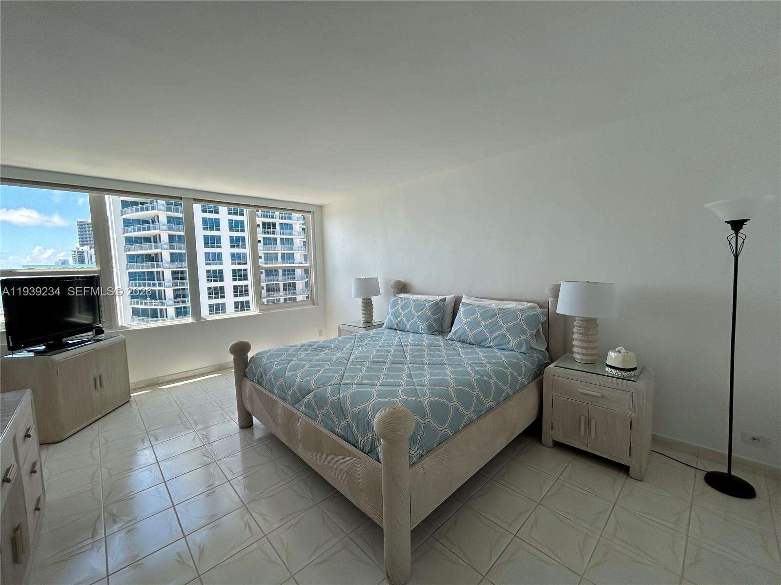 Alexander Towers at 3505 Ocean Dr, Hollywood, FL 33019 - For Rent photo 16