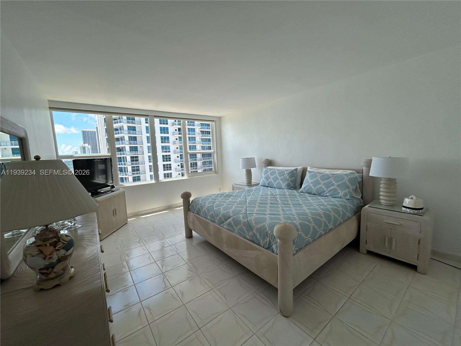 Alexander Towers at 3505 Ocean Dr, Hollywood, FL 33019 - For Rent photo 17
