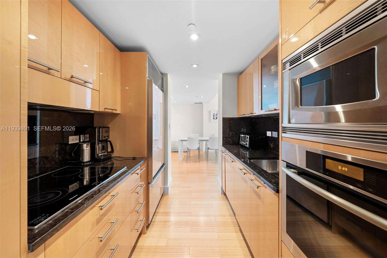Central Carillon at 6801 Collins Ave, Miami Beach, FL 33141 - For Rent photo 8