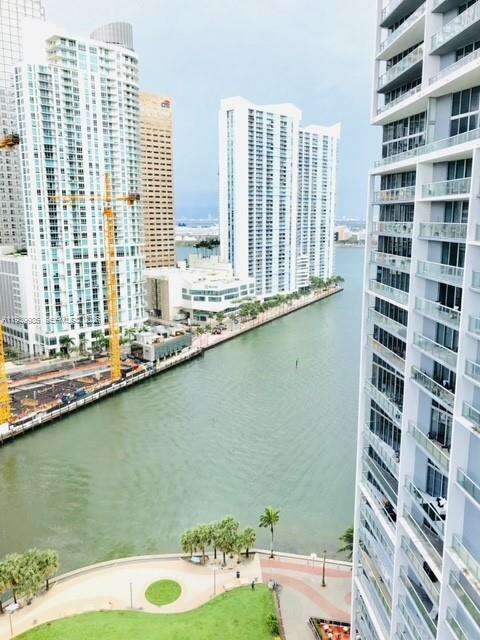 Icon Brickell 1 at 475 Brickell Ave, Miami, FL 33131 - For Rent photo 12