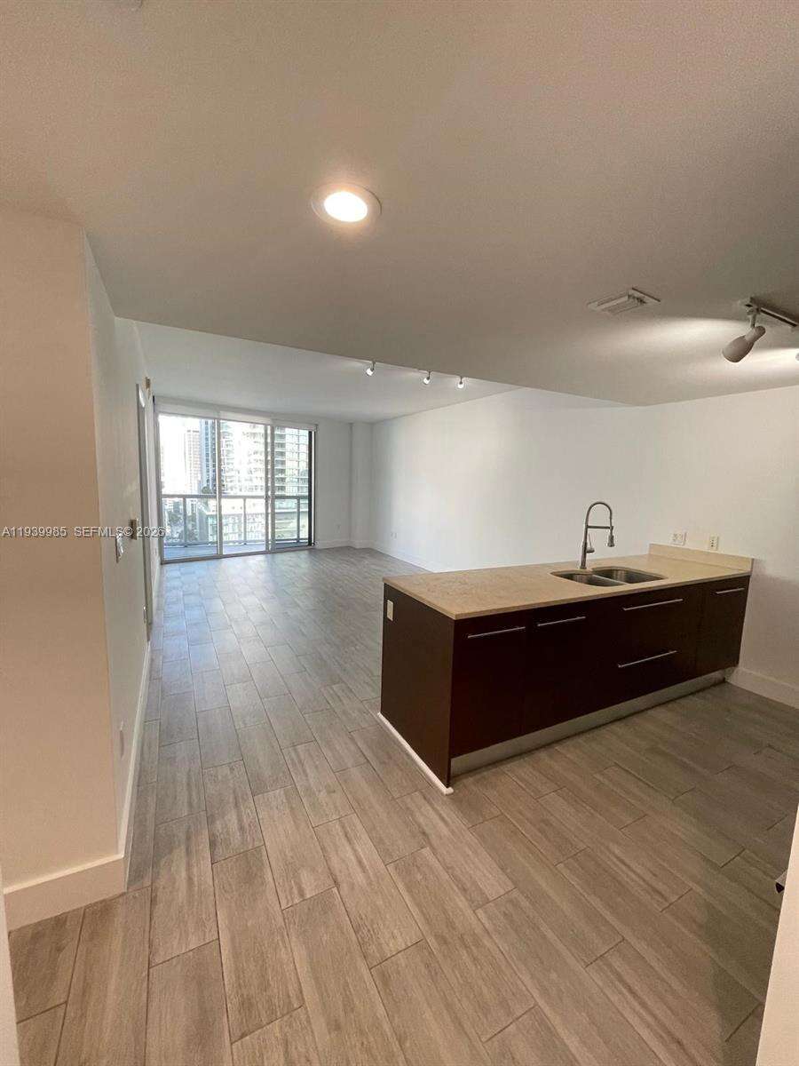 Icon Brickell 1 at 475 Brickell Ave, Miami, FL 33131 - For Rent photo 5