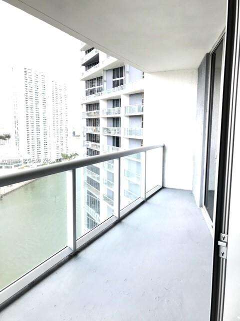 Icon Brickell 1 at 475 Brickell Ave, Miami, FL 33131 - For Rent photo 10