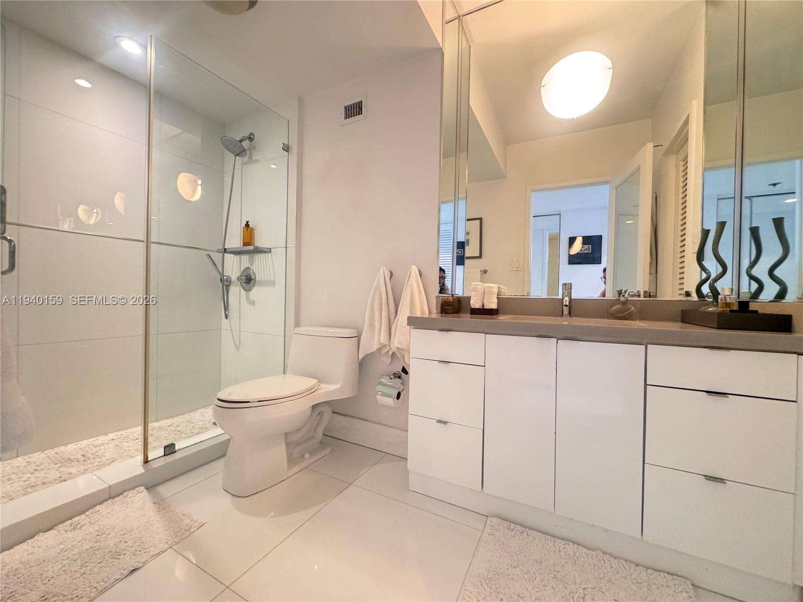 Decoplage at 100 Lincoln Rd, Miami Beach, FL 33139 - For Rent photo 13