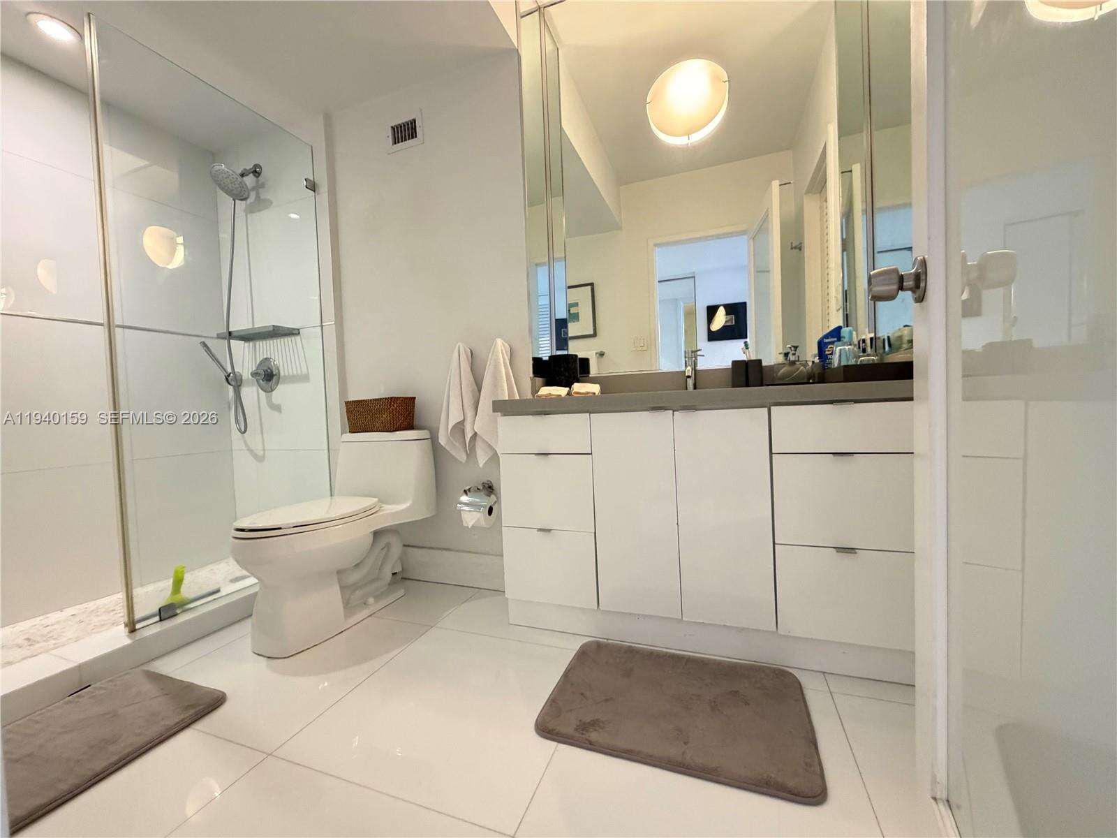 Decoplage at 100 Lincoln Rd, Miami Beach, FL 33139 - For Rent photo 14