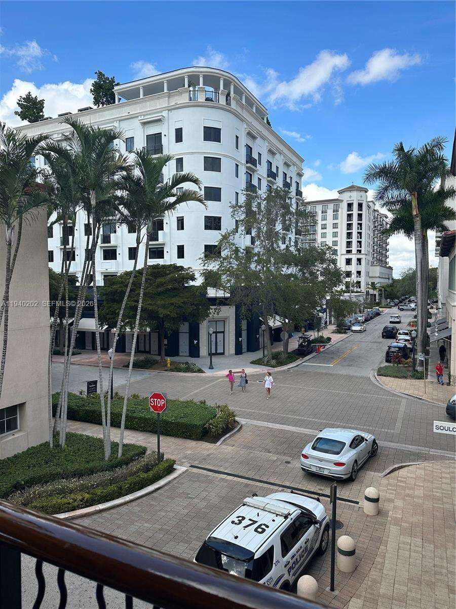 The Avenue at Coral Gables, FL 33146 - For Rent photo 1