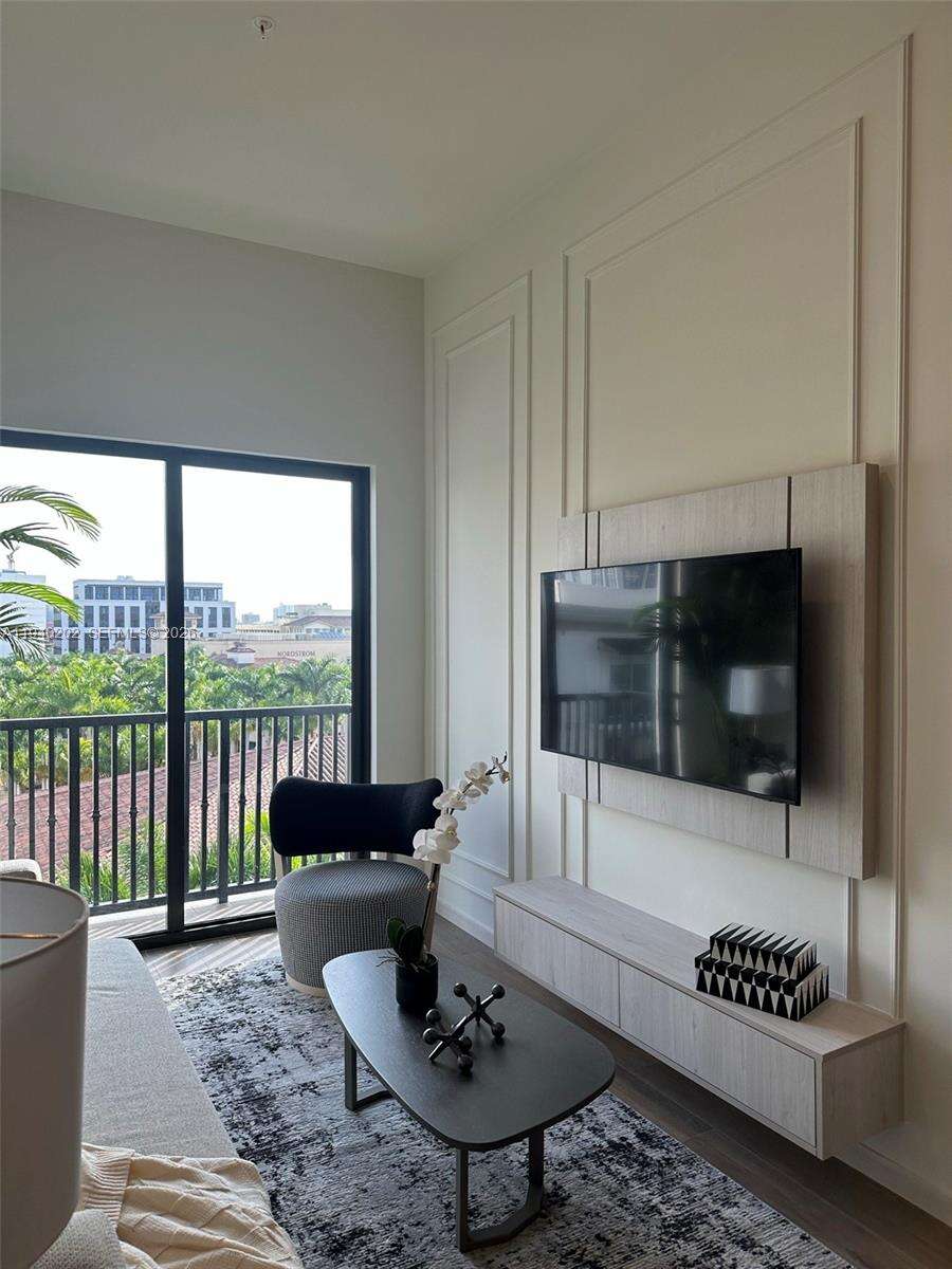 The Avenue at Coral Gables, FL 33146 - For Rent photo 5