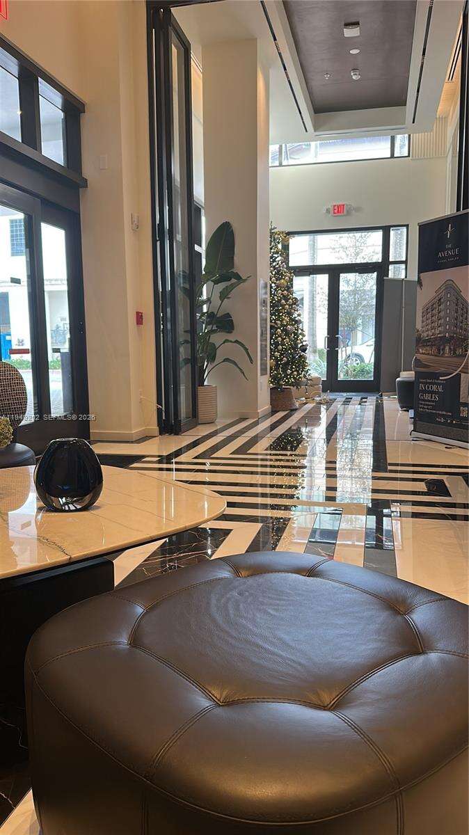 The Avenue at Coral Gables, FL 33146 - For Rent photo 7