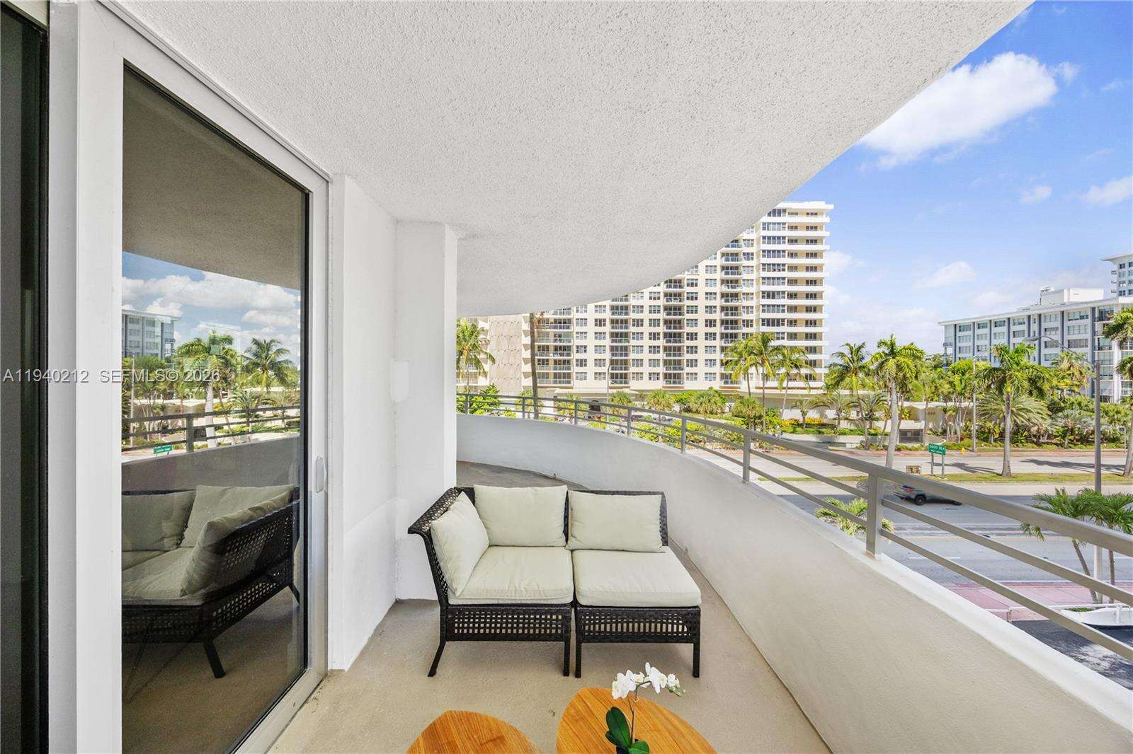Oceanside Plaza at 5555 Collins Ave, Miami Beach, FL 33140 - For Rent photo 13