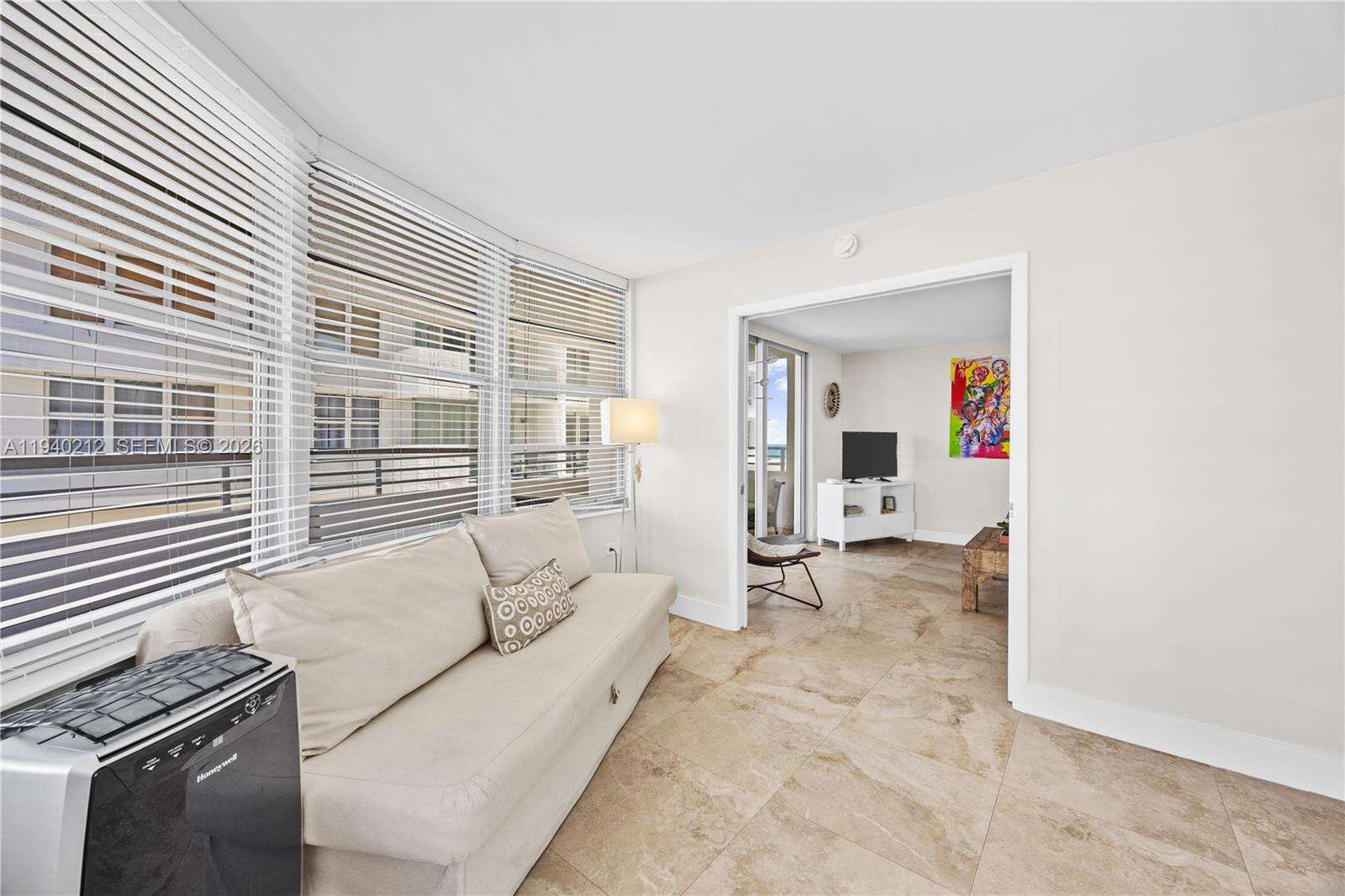 Oceanside Plaza at 5555 Collins Ave, Miami Beach, FL 33140 - For Rent photo 6
