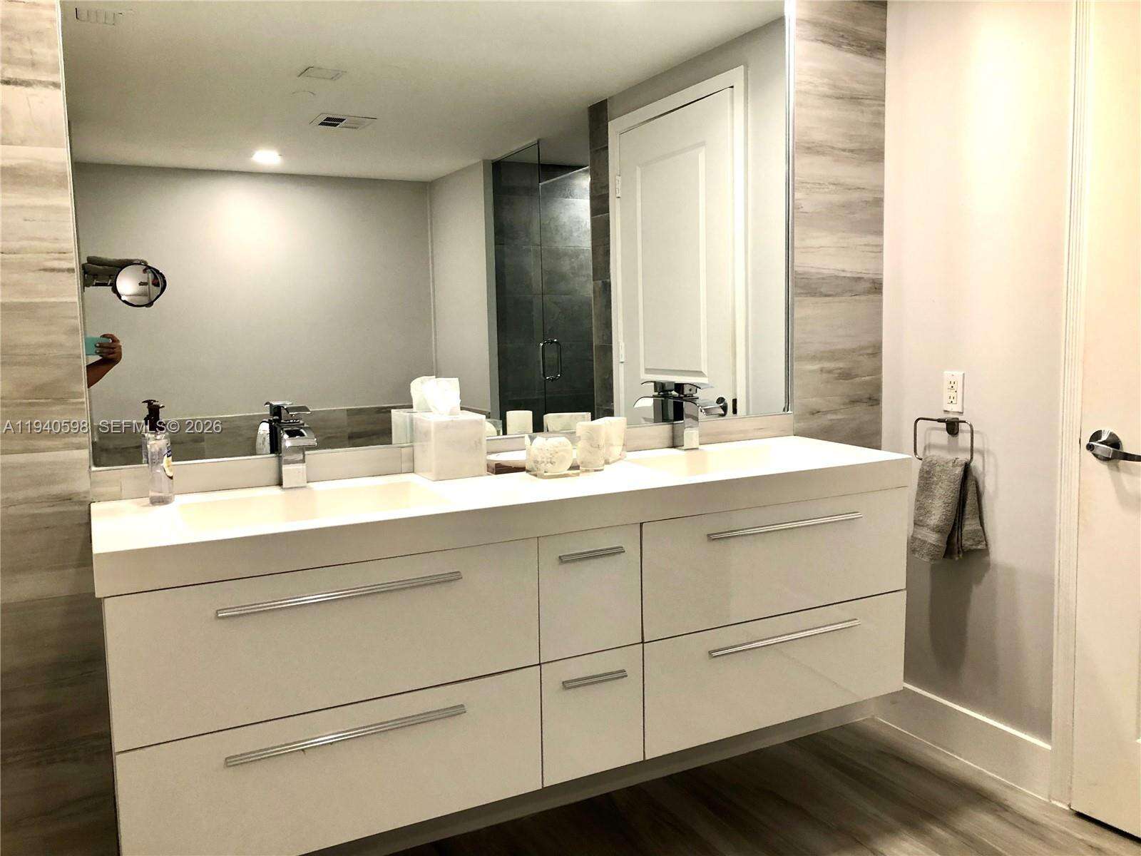 Ocean Palms at 3101 Ocean Dr, Hollywood, FL 33019 - For Rent photo 17