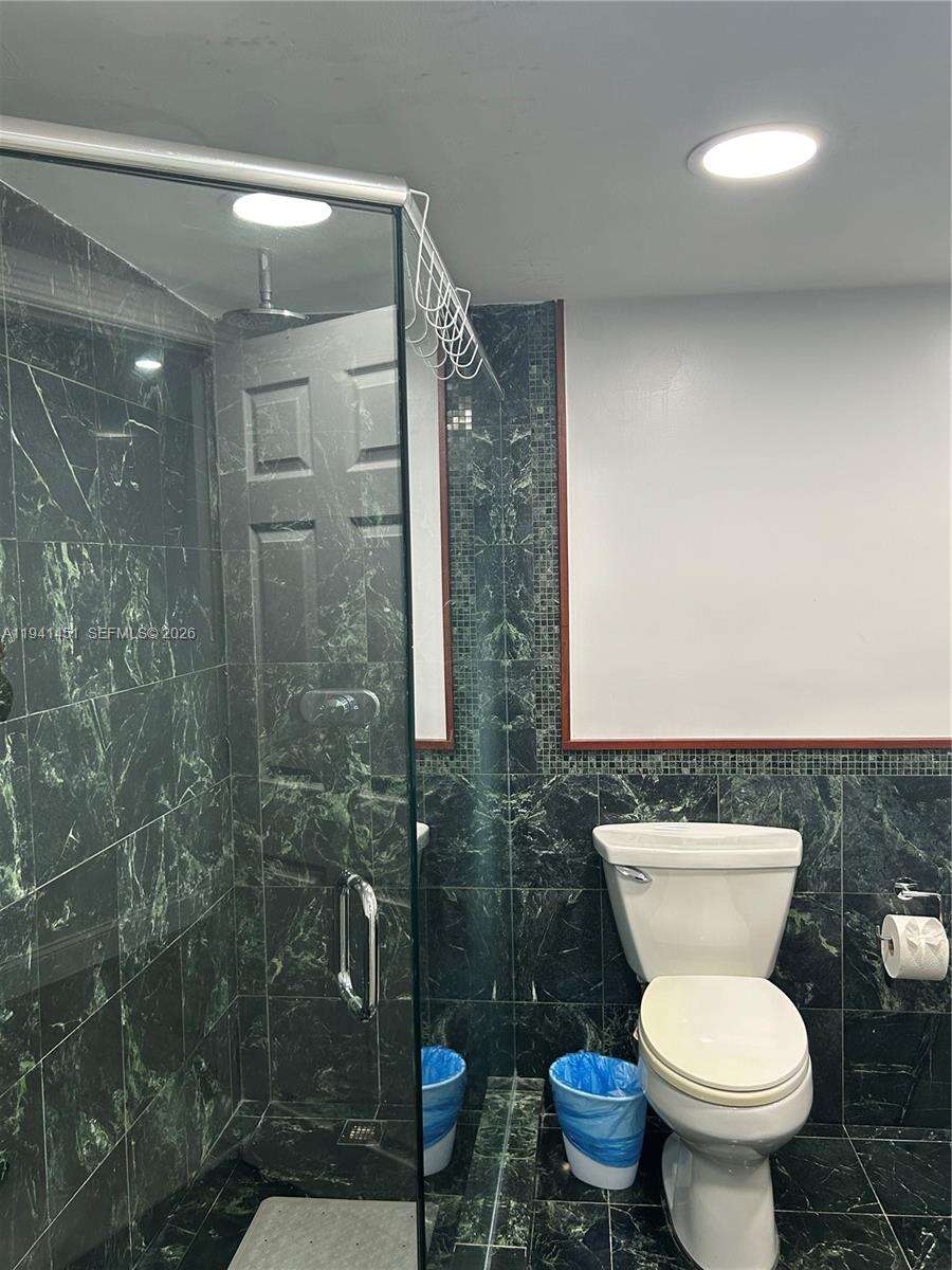 Sian Ocean Residences at 4001 Ocean Dr, Hollywood, FL 33019 - For Rent photo 13