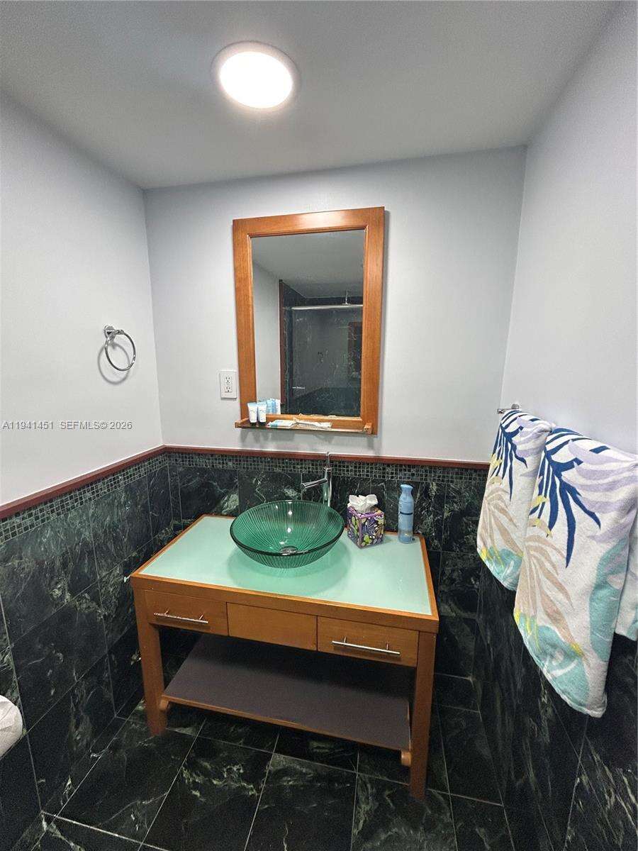 Sian Ocean Residences at 4001 Ocean Dr, Hollywood, FL 33019 - For Rent photo 14