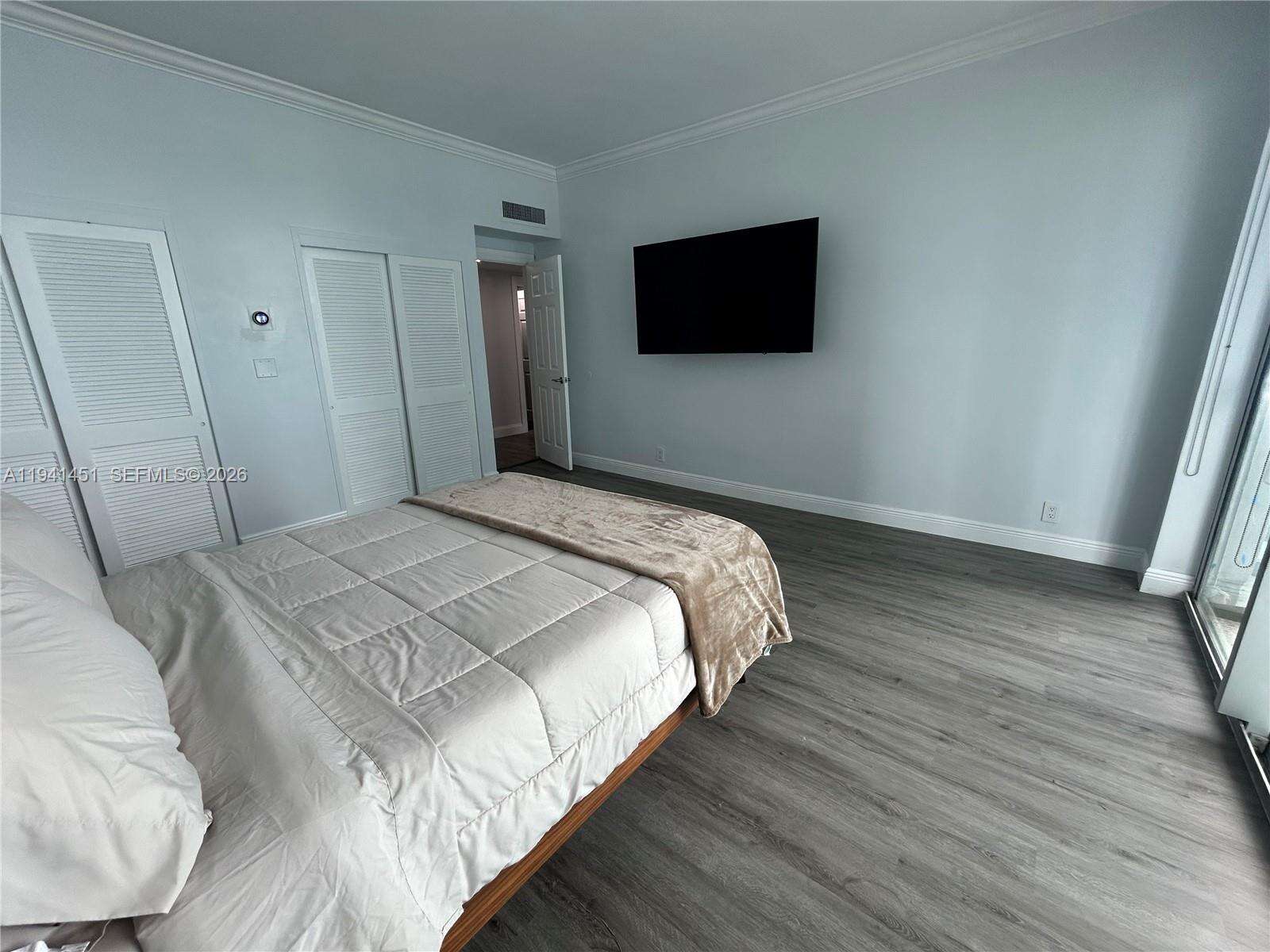Sian Ocean Residences at 4001 Ocean Dr, Hollywood, FL 33019 - For Rent photo 19
