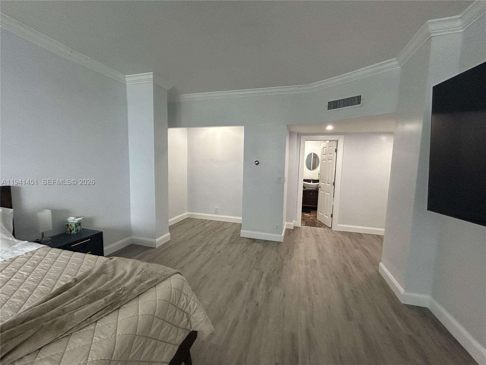 Sian Ocean Residences at 4001 Ocean Dr, Hollywood, FL 33019 - For Rent photo 23