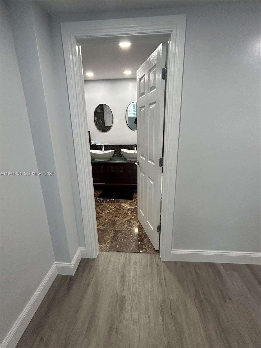 Sian Ocean Residences at 4001 Ocean Dr, Hollywood, FL 33019 - For Rent photo 31