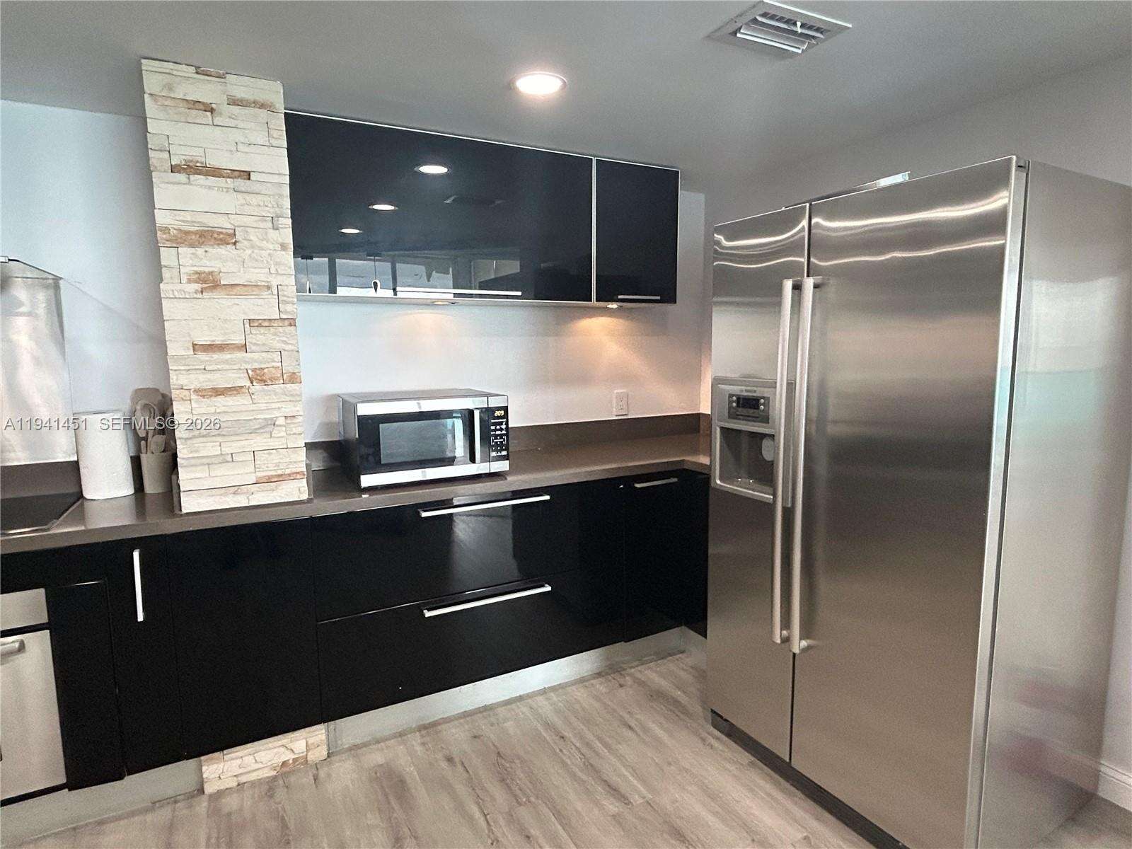 Sian Ocean Residences at 4001 Ocean Dr, Hollywood, FL 33019 - For Rent photo 8
