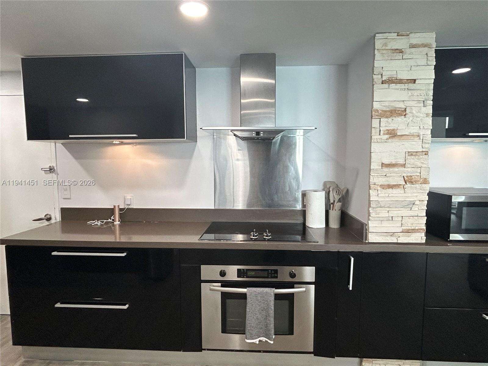 Sian Ocean Residences at 4001 Ocean Dr, Hollywood, FL 33019 - For Rent photo 9