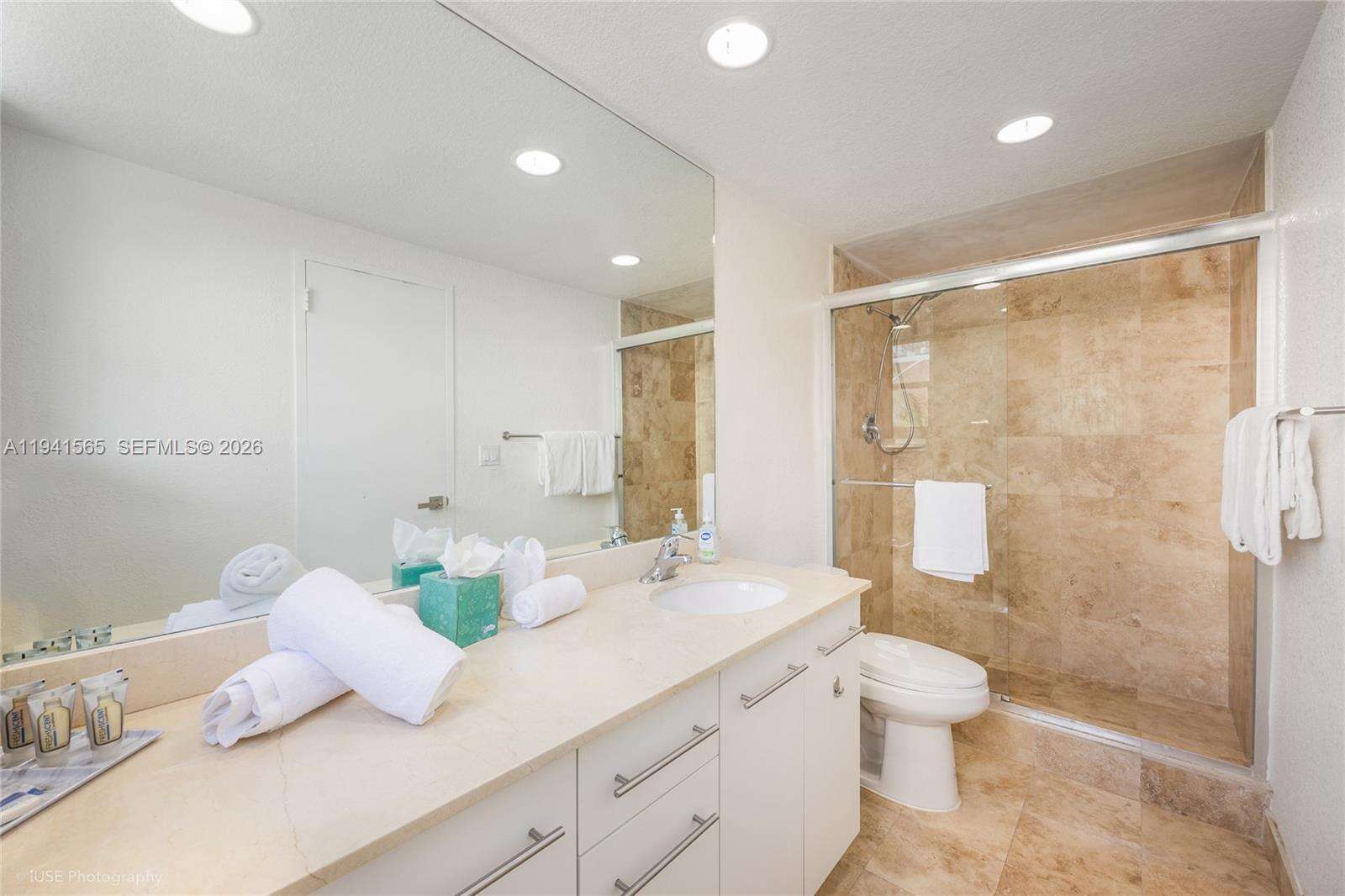 Sian Ocean Residences at 4001 Ocean Dr, Hollywood, FL 33019 - For Rent photo 11