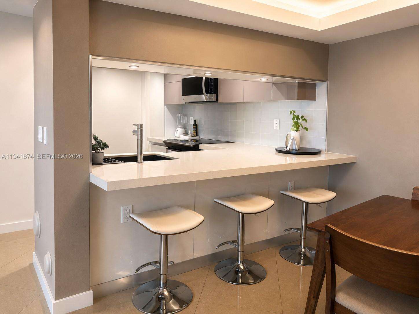 The Floridian at 650 W Ave, Miami Beach, FL 33139 - For Rent photo 12