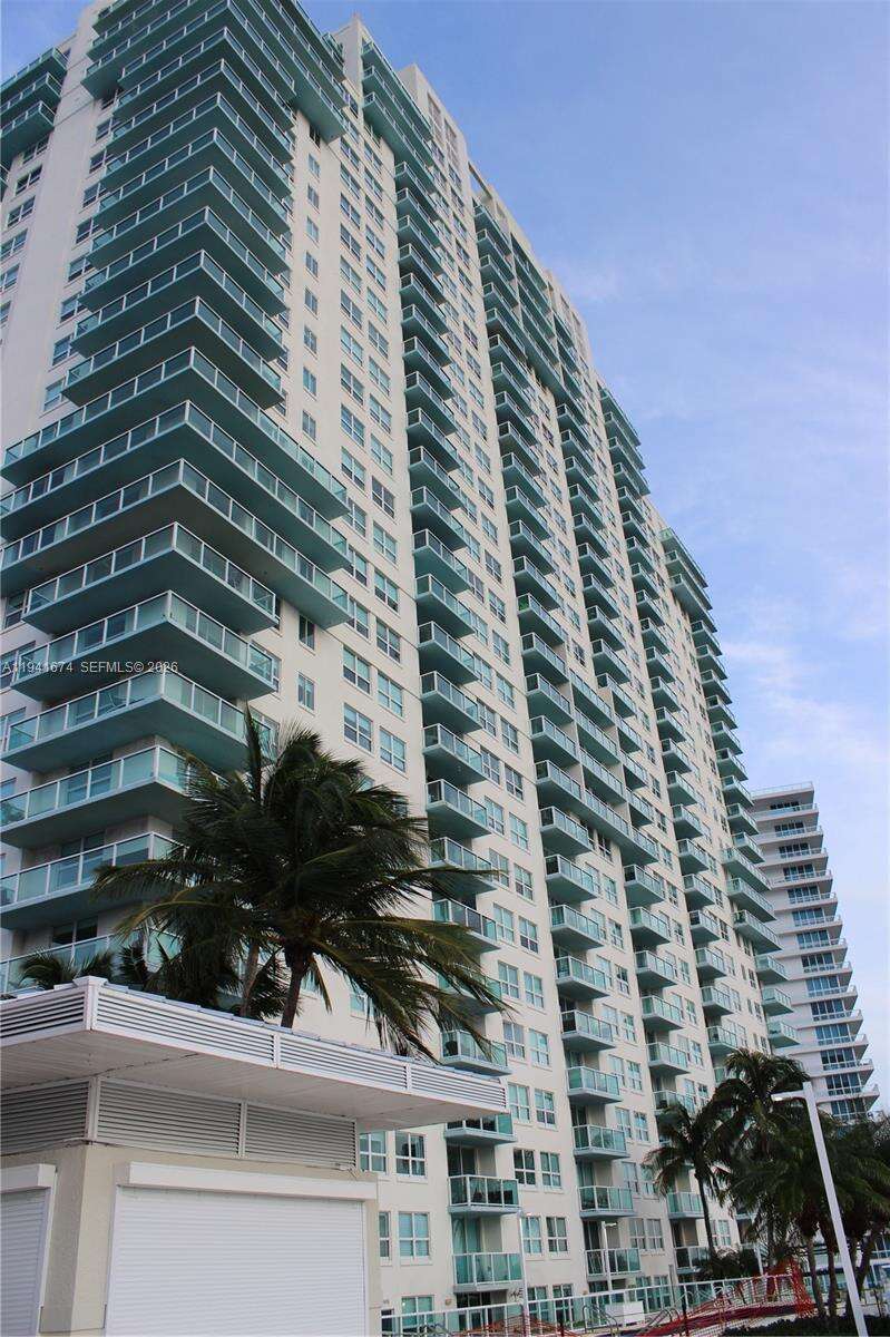 The Floridian at 650 W Ave, Miami Beach, FL 33139 - For Rent photo 35
