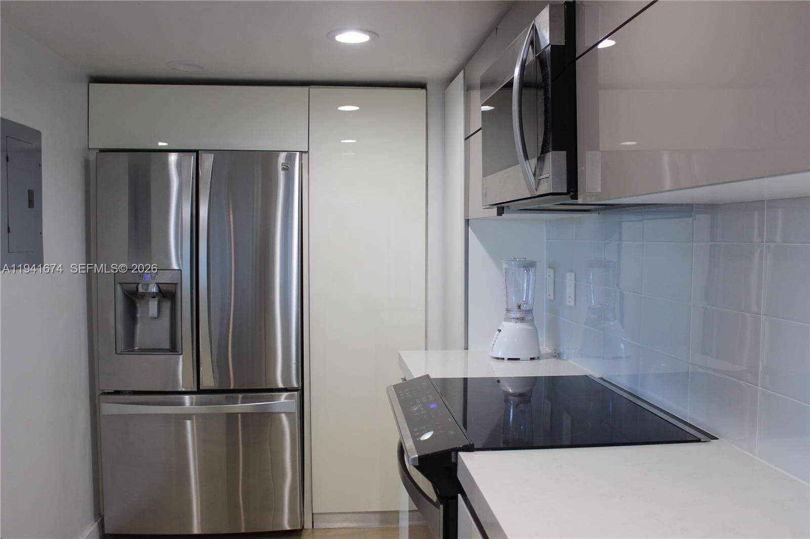 The Floridian at 650 W Ave, Miami Beach, FL 33139 - For Rent photo 10