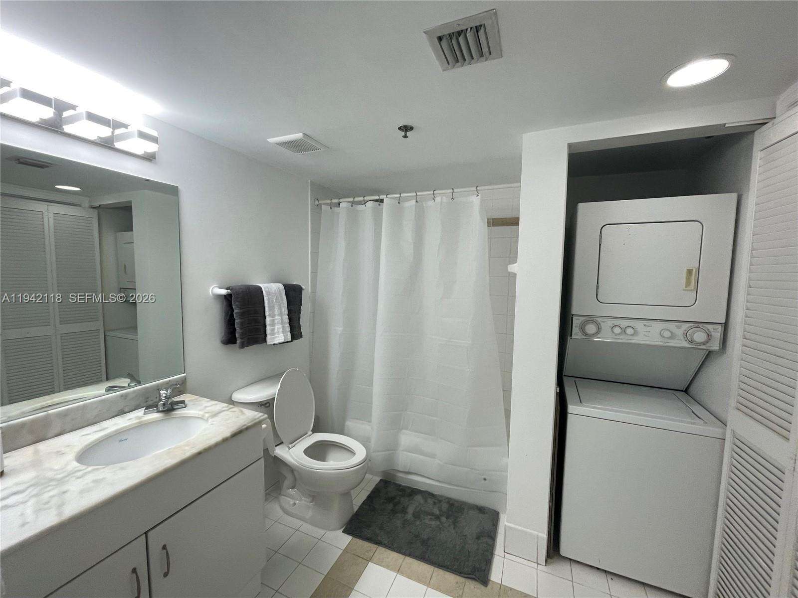 The Club At Brickell Bay at 1200 Brickell Bay Dr, Miami, FL 33131 - For Rent photo 10