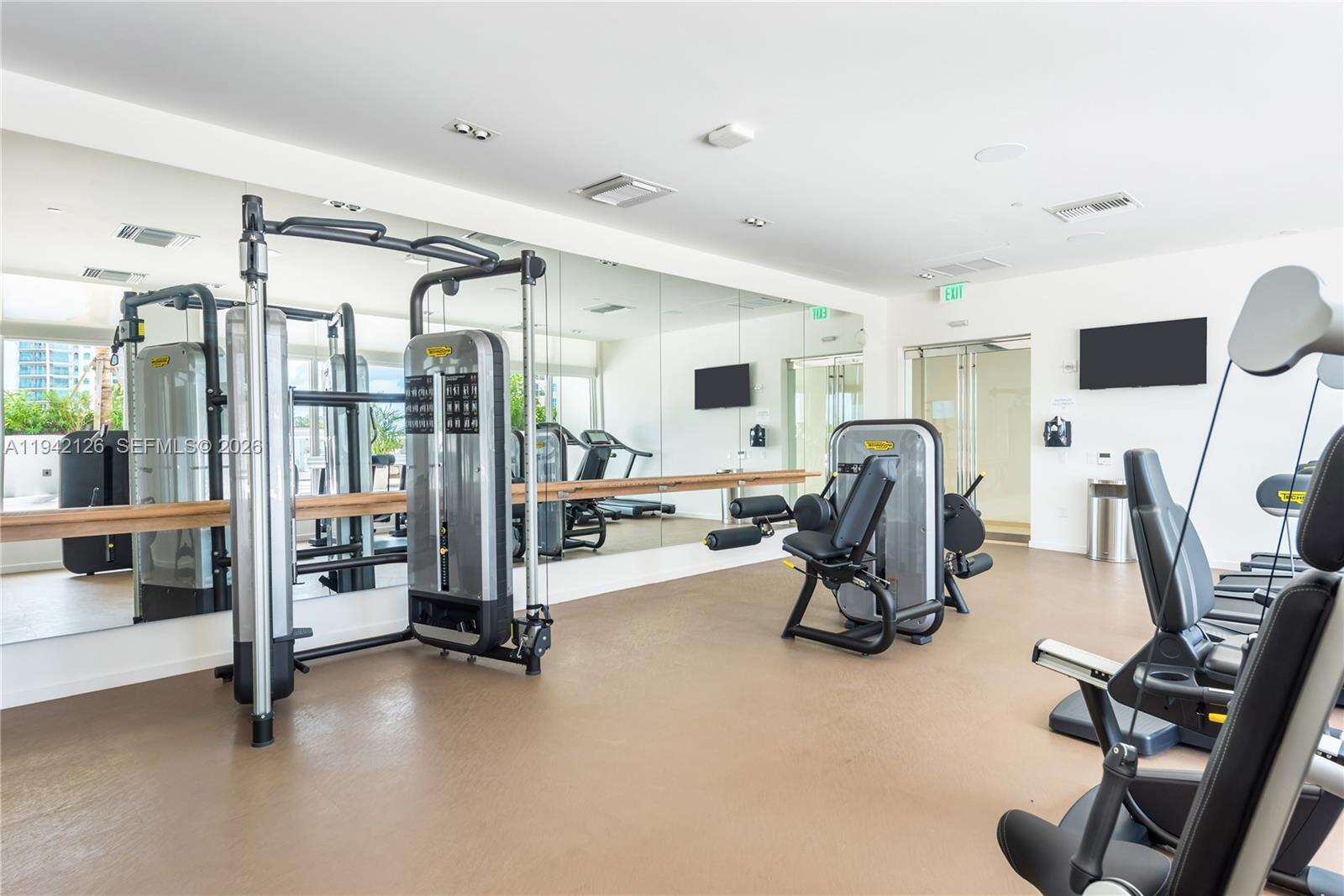 Tiffany House at 401 Birch Rd, Fort Lauderdale, FL 33304 - For Rent photo 23