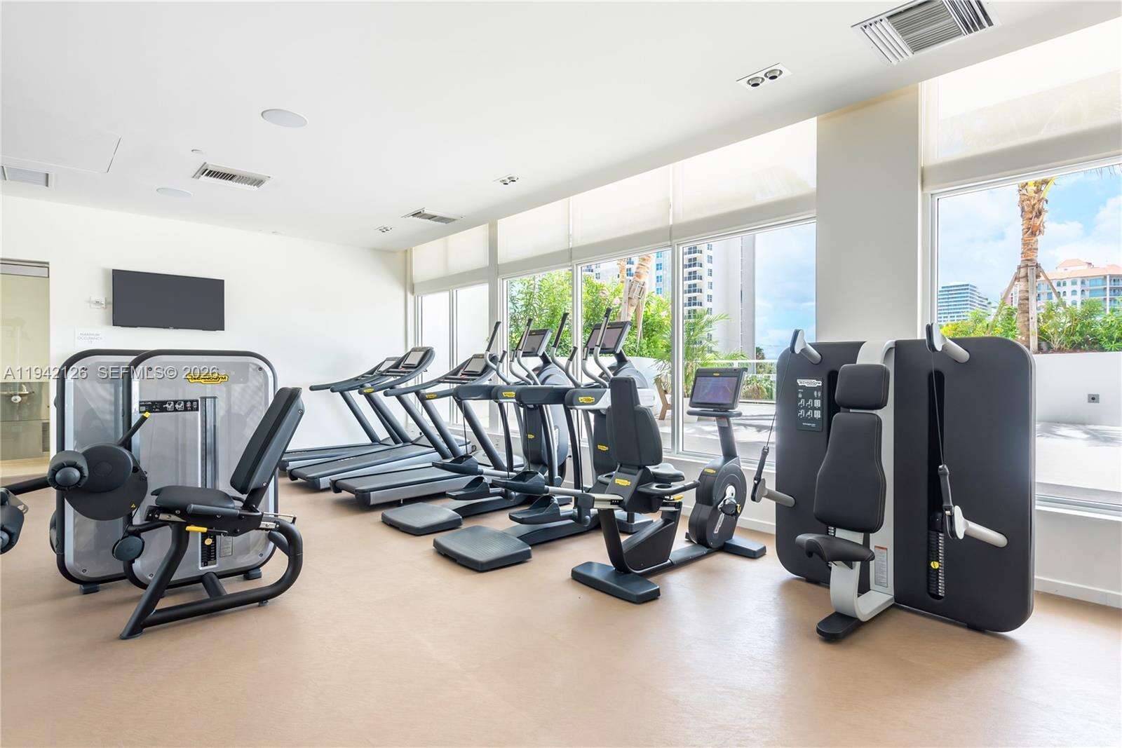 Tiffany House at 401 Birch Rd, Fort Lauderdale, FL 33304 - For Rent photo 24