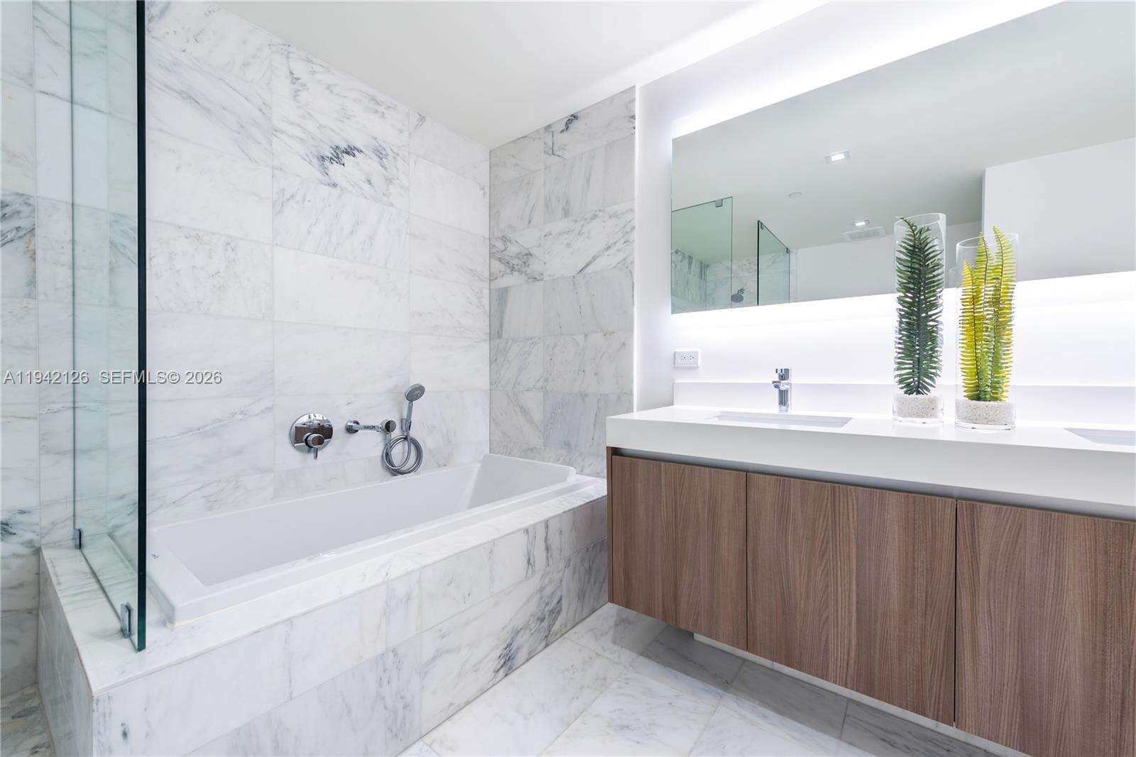 Tiffany House at 401 Birch Rd, Fort Lauderdale, FL 33304 - For Rent photo 5