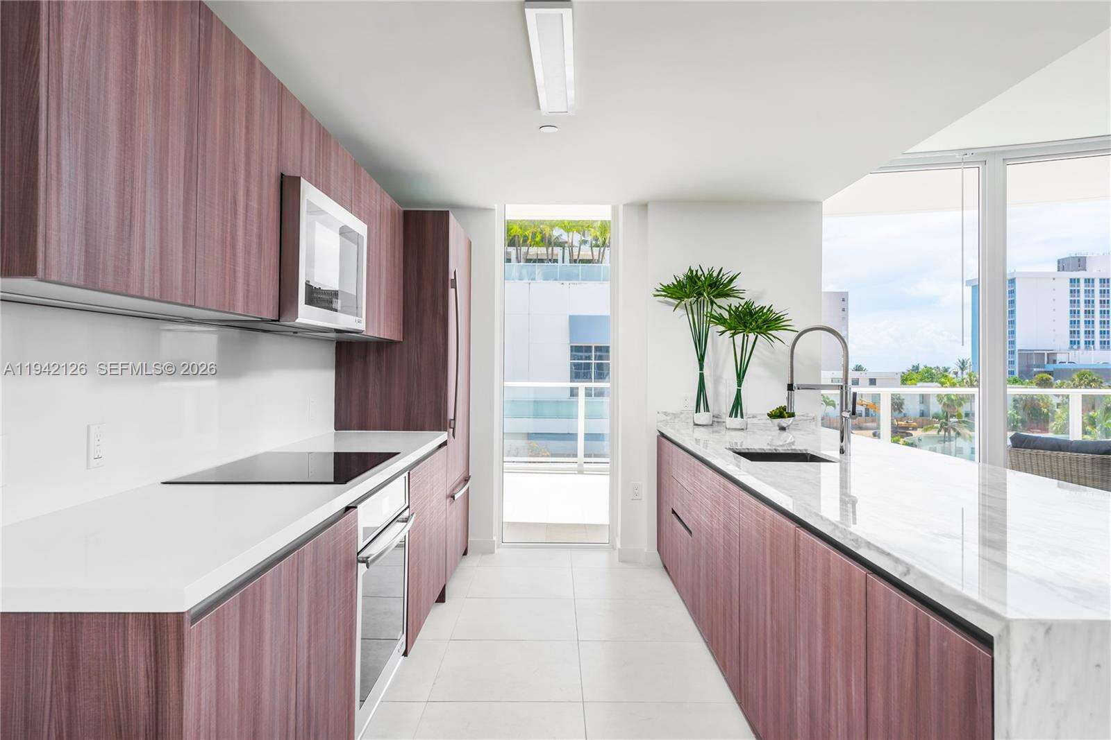 Tiffany House at 401 Birch Rd, Fort Lauderdale, FL 33304 - For Rent photo 6