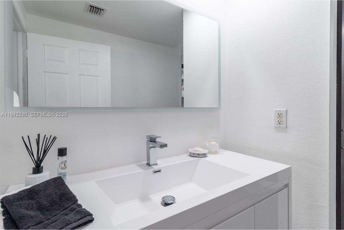 Village By The Bay at 3165 184th St, Aventura, FL 33160 - For Rent photo 30