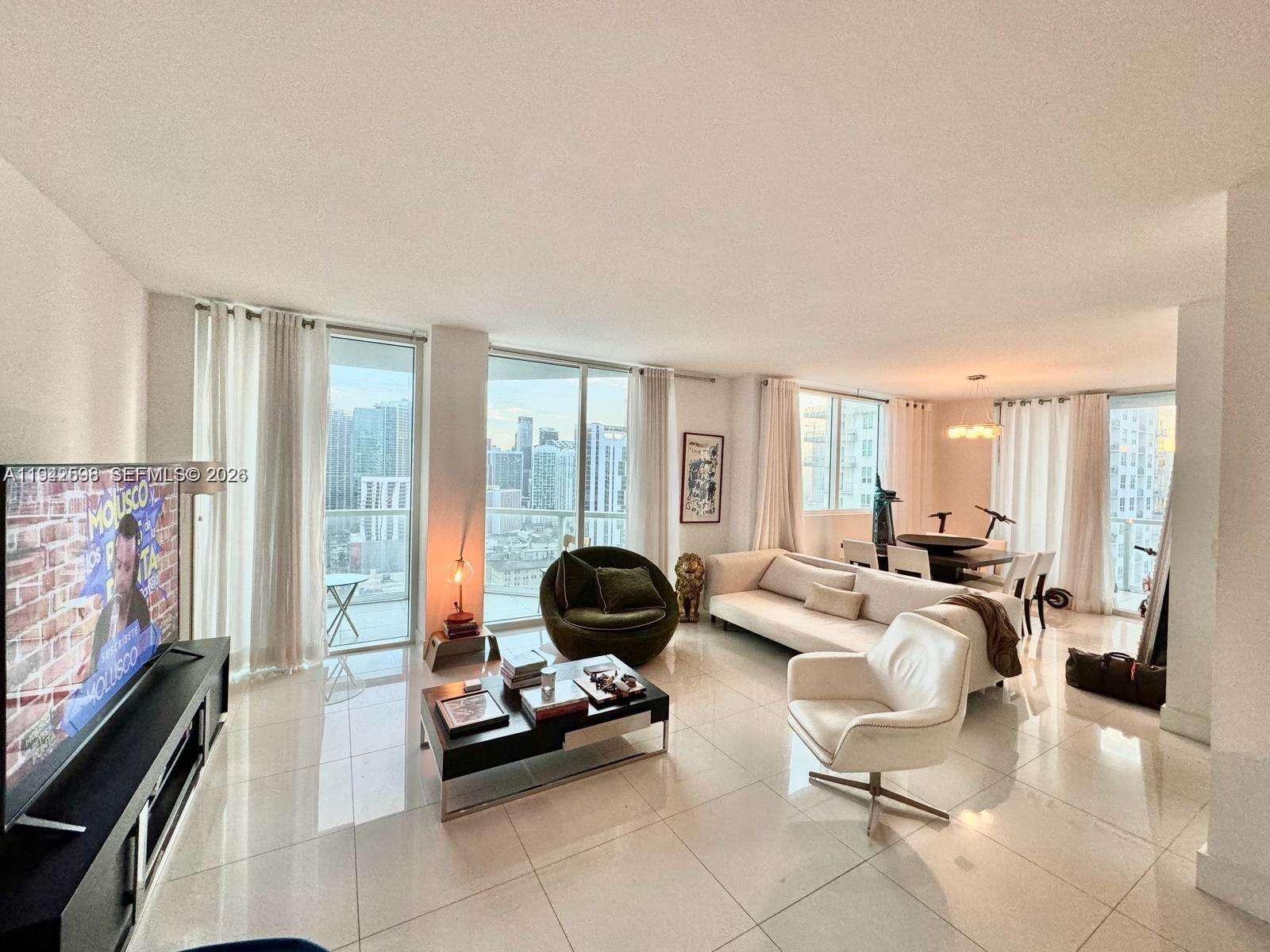 Vizcayne South at 253 2 St, Miami, FL 33132 - For Rent photo 2