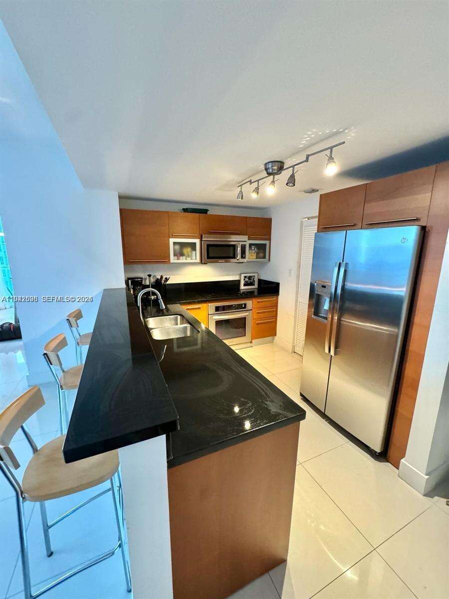 Vizcayne South at 253 2 St, Miami, FL 33132 - For Rent photo 4