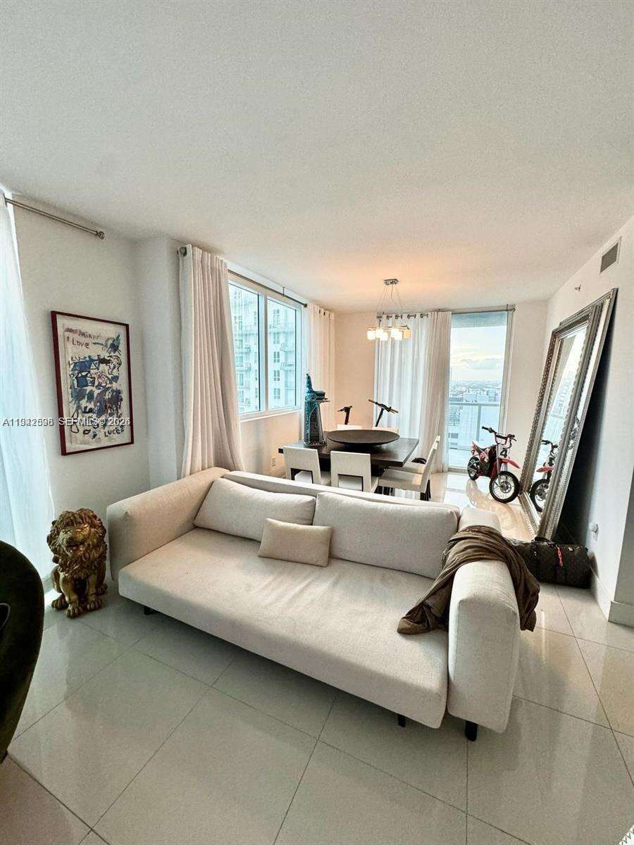 Vizcayne South at 253 2 St, Miami, FL 33132 - For Rent photo 5