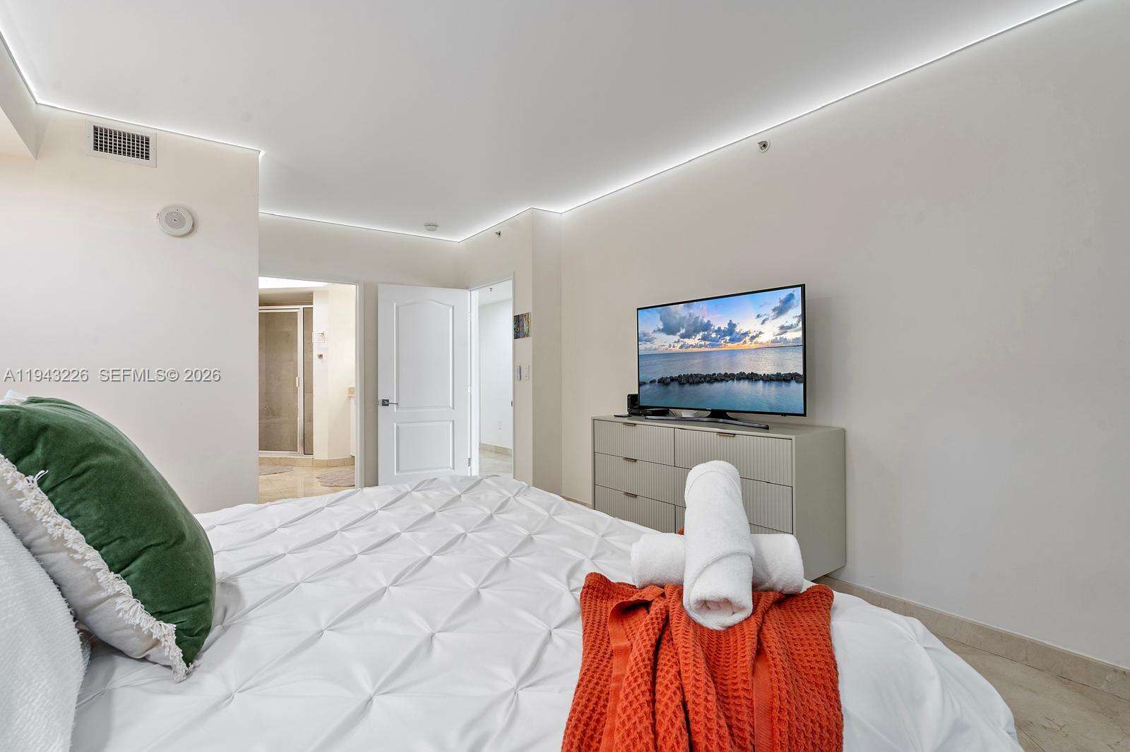 King David at 17555 Atlantic Blvd, Sunny Isles Beach, FL 33160 - For Rent photo 23