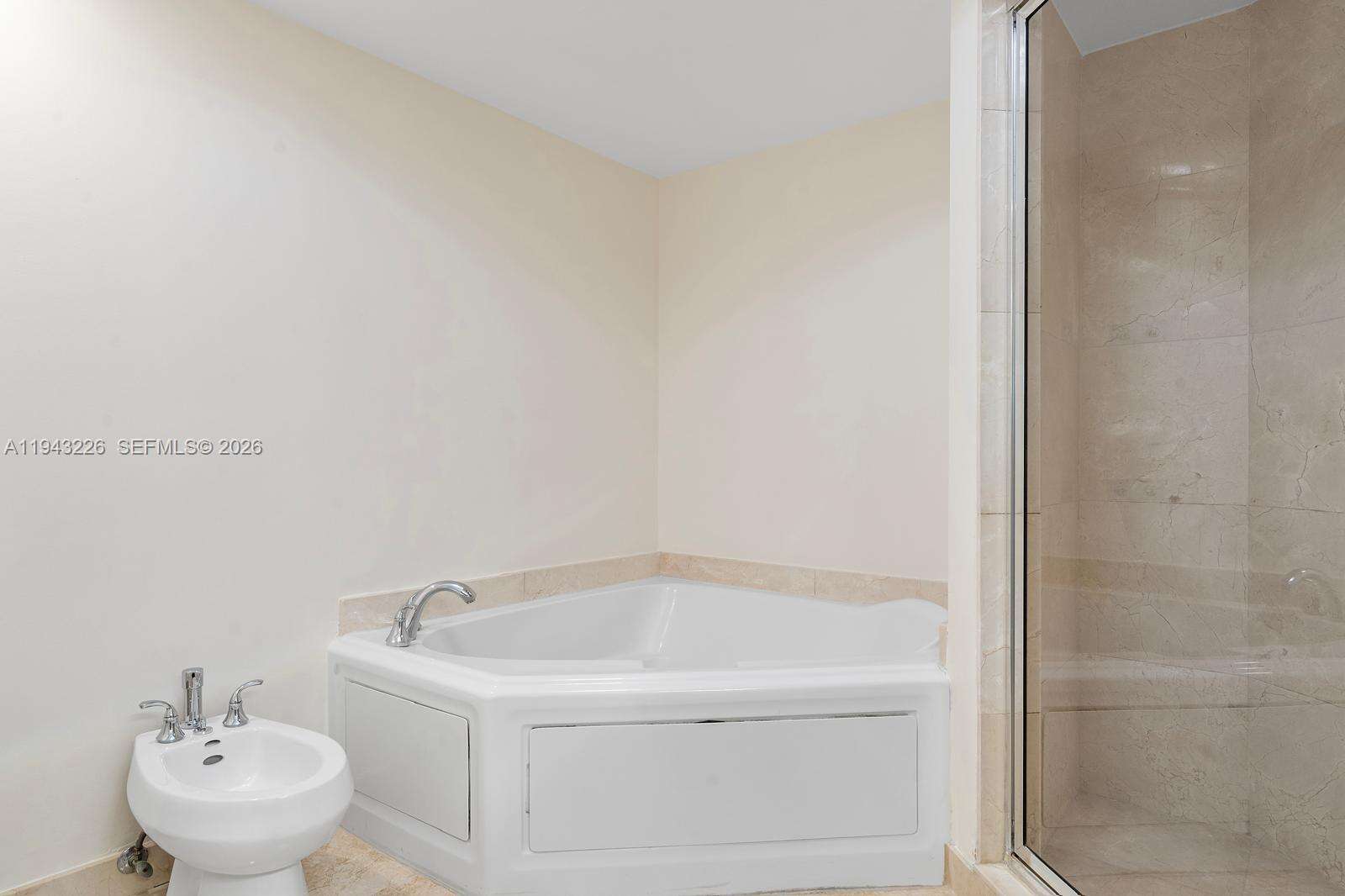 King David at 17555 Atlantic Blvd, Sunny Isles Beach, FL 33160 - For Rent photo 47