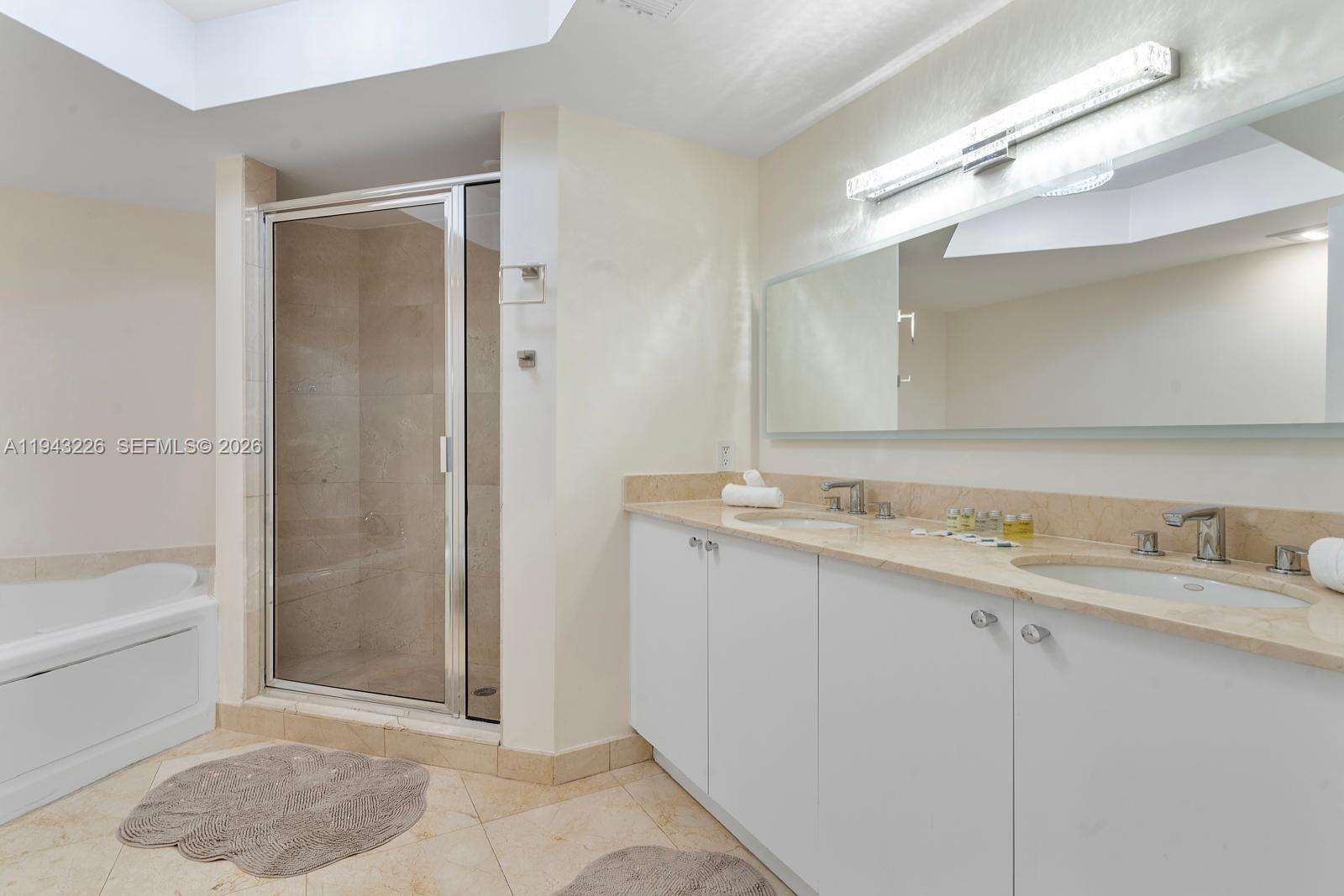 King David at 17555 Atlantic Blvd, Sunny Isles Beach, FL 33160 - For Rent photo 49