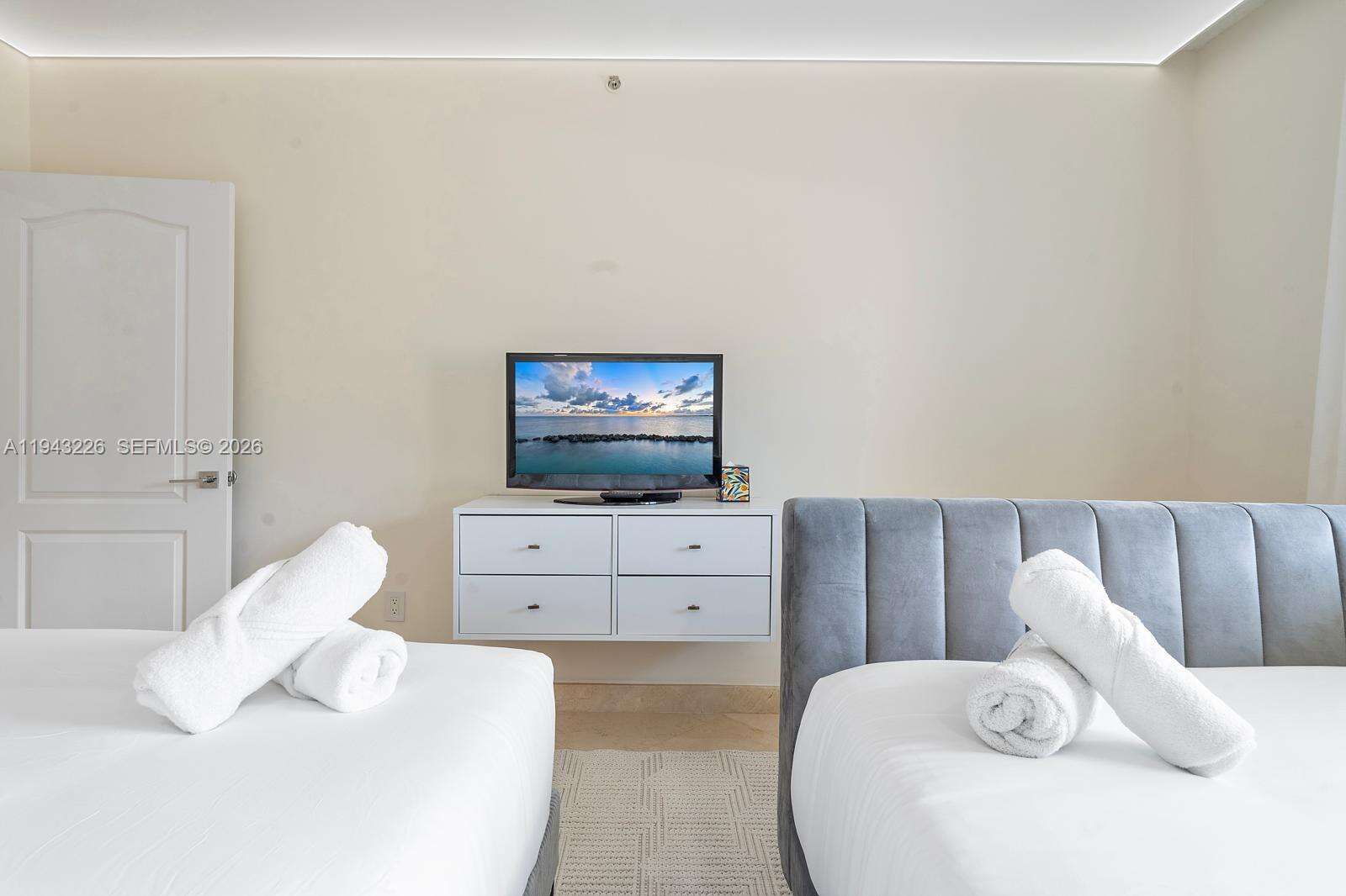 King David at 17555 Atlantic Blvd, Sunny Isles Beach, FL 33160 - For Rent photo 65