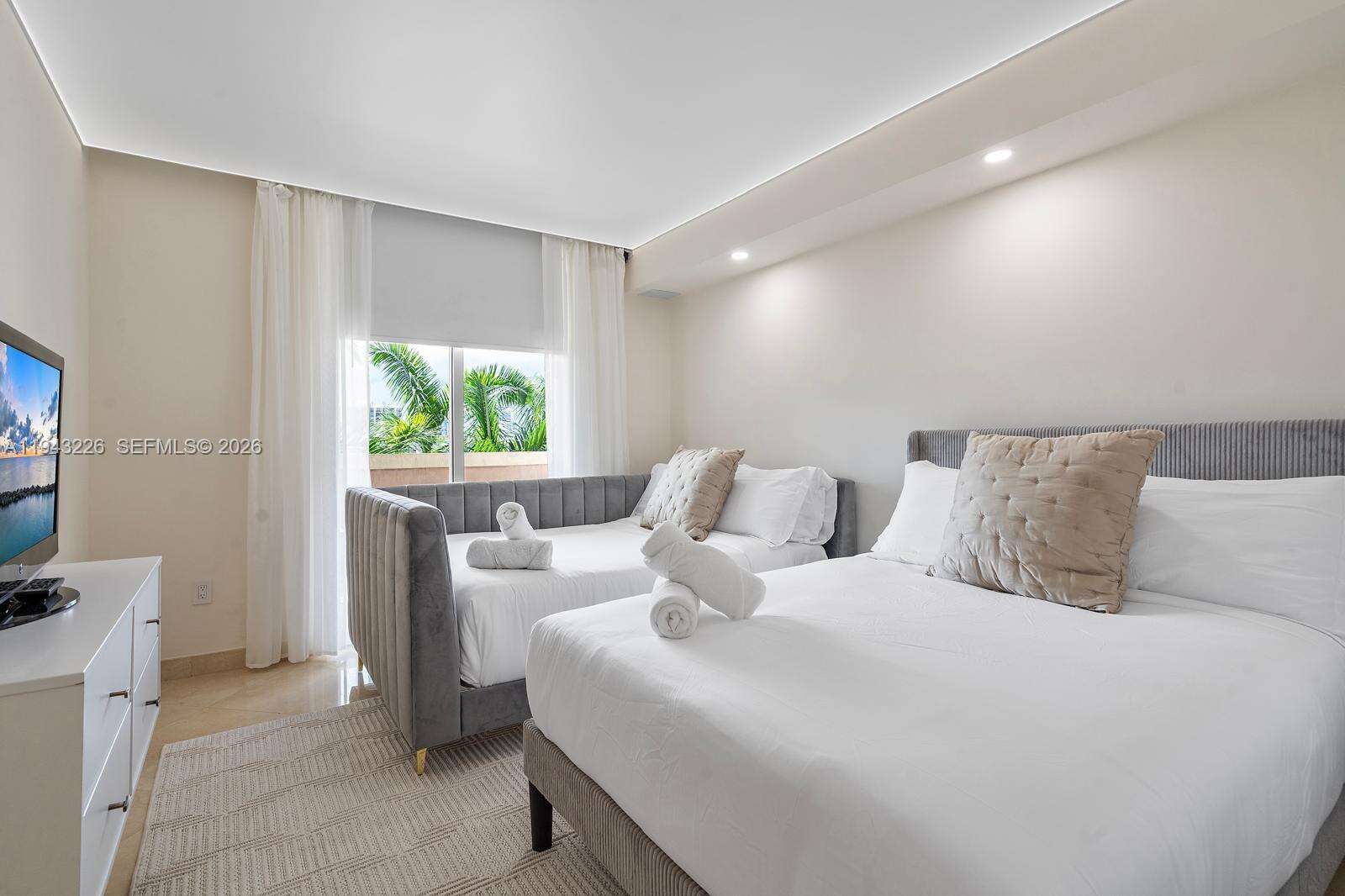 King David at 17555 Atlantic Blvd, Sunny Isles Beach, FL 33160 - For Rent photo 66