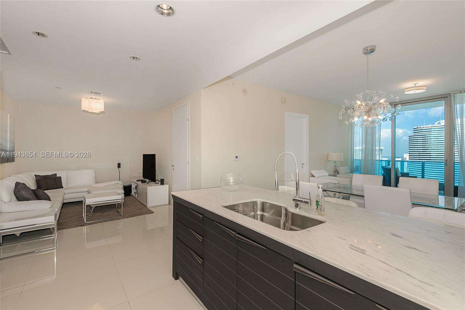 Epic Residences at 200 Biscayne Blvd Way, Miami, FL 33131 - For Rent photo 2