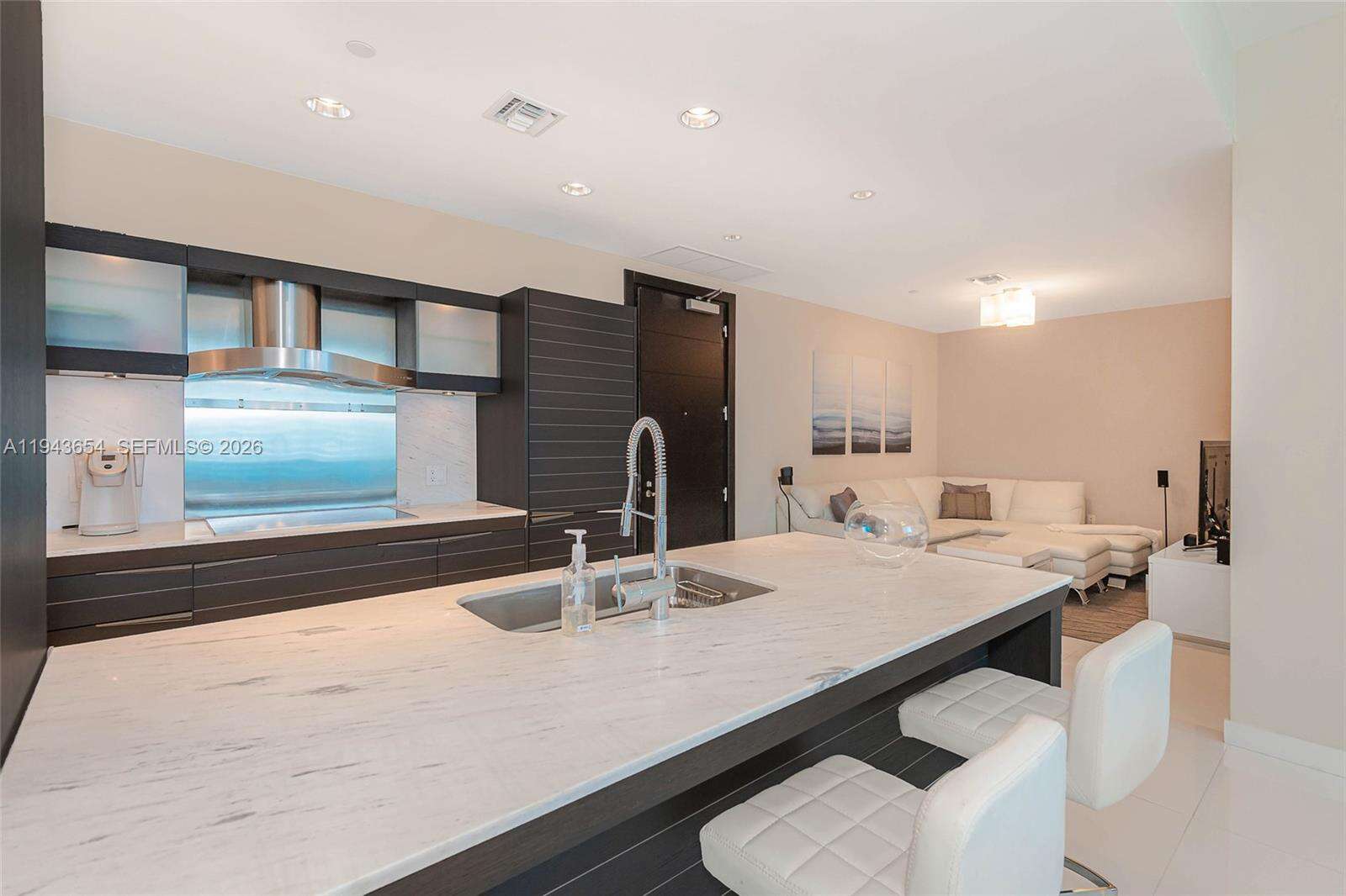 Epic Residences at 200 Biscayne Blvd Way, Miami, FL 33131 - For Rent photo 10