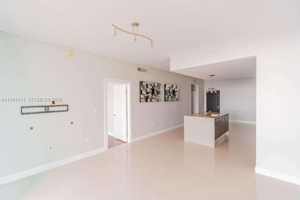 900 Biscayne at 900 Biscayne Blvd, Miami, FL 33132 - For Rent photo 2