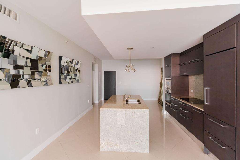 900 Biscayne at 900 Biscayne Blvd, Miami, FL 33132 - For Rent photo 3